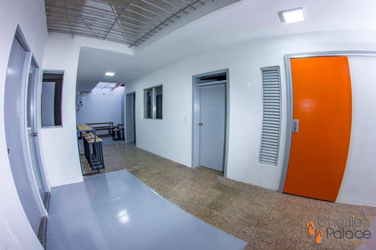 Charlie Palace Hostel Medellín Exteriör bild