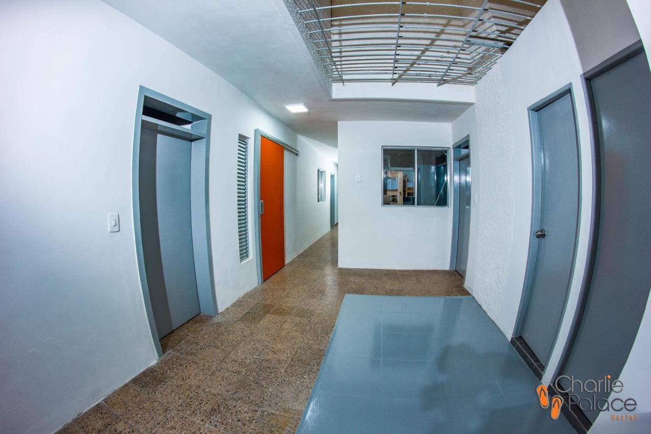 Charlie Palace Hostel Medellín Exteriör bild